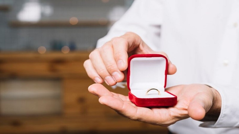 Discover Rare Carat's Unique Engagement Ring Selection