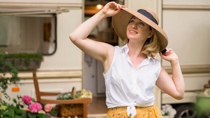 Beat the Heat in Style: Fashion Tips and Tricks for a Stylish Summer