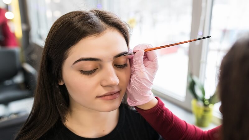 Everything You Need to Know Before Booking Eyebrow Extensions in Houston TX